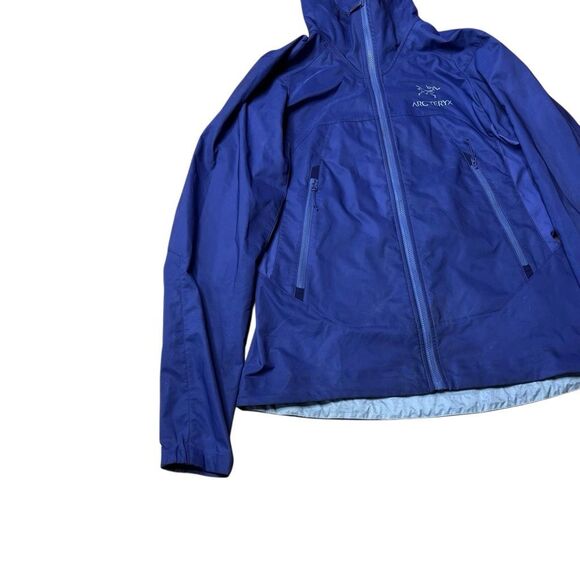 Arc’teryx Women’s Rain Jacket Purple Small - Picture 4 of 11